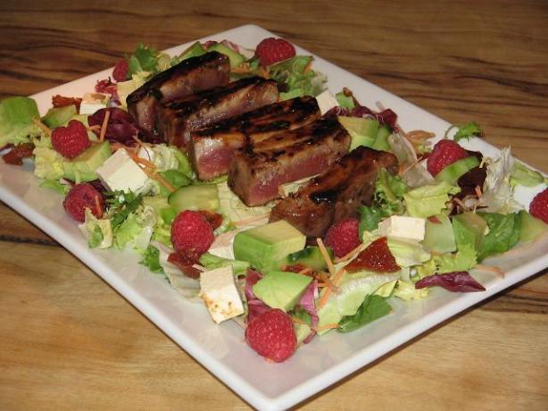Raspberry-Chili Tuna on Greens. Photo by The Flying Chef