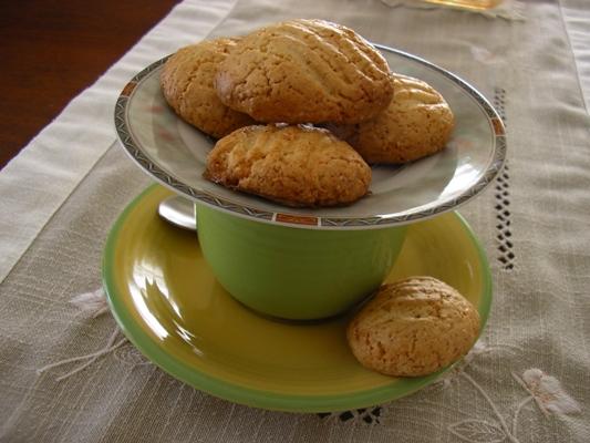 Low - Fat Crispy Cookies. Photo by zori