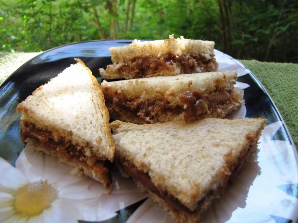 Ooey-Gooey Sandwich. Photo by loof