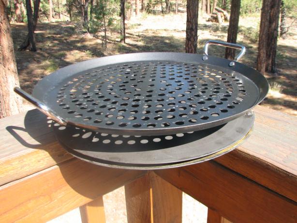 Grilled Pizza (Using Grilling Pizza Pan). Photo by Galley Wench