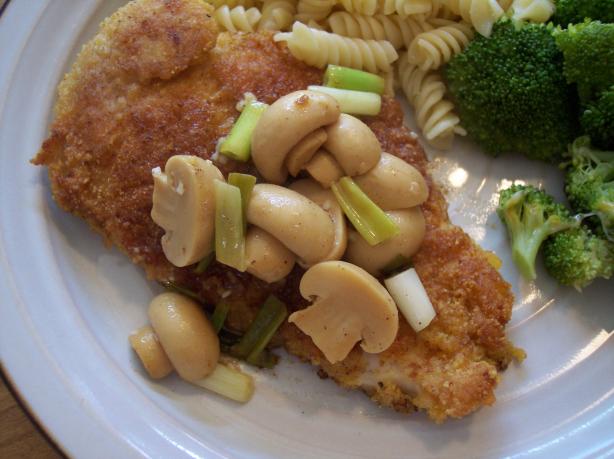 Chicken Piccata With Green Onions and Mushrooms (Country Style). Photo by Nif