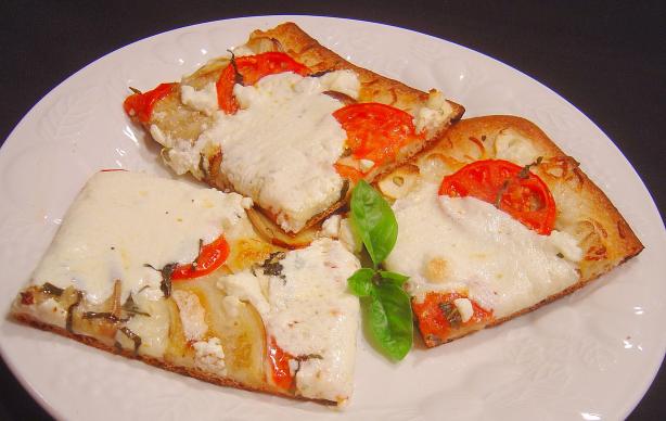 Garlicky Eggplant, Tomato and Basil Bobolis. Photo by :(