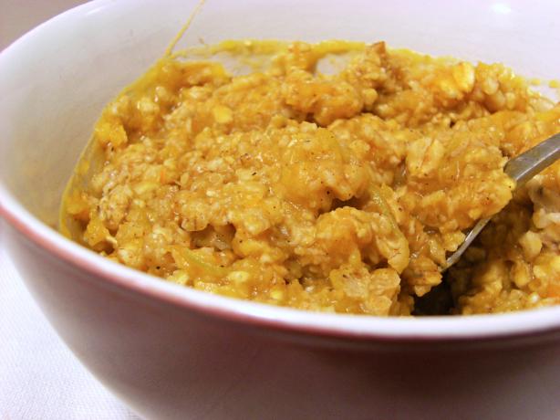 Healthy Pumpkin Pie Oatmeal. Photo by Lalaloula