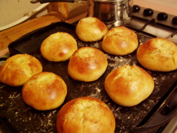 Finnish Butter Eye Buns "voisilm&auml;pulla". Photo by courtney180594