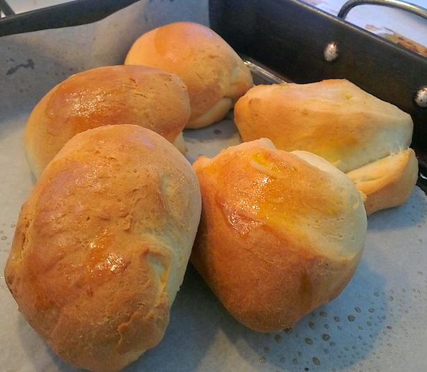 Easy Quick Buns. Photo by niknak07
