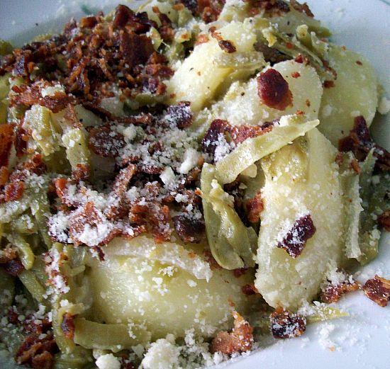 Huey's Green Bean, Potato and Bacon Salad. Photo by diner524