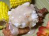 Chicken With Mashed Potatoes and Buttermilk Gravy