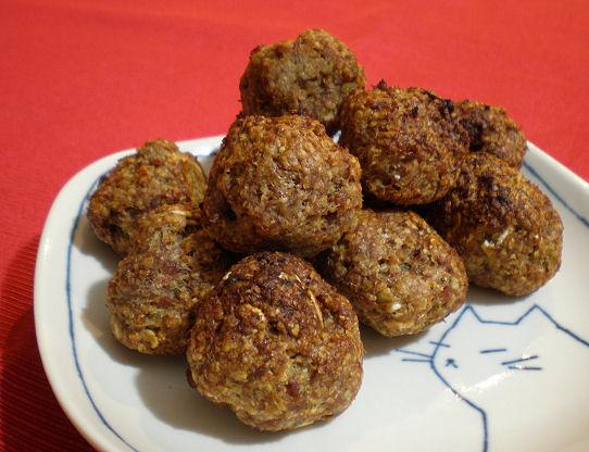 It's Raining Cat and Dog Balls! (Treats). Photo by Sandi (From CA)