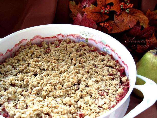 Cranberry Pear Crisp. Photo by Annacia