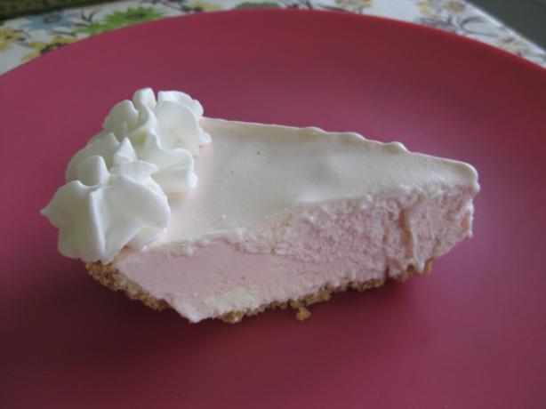 World's Easiest Lemonade Ice Cream Pie. Photo by danakscully64