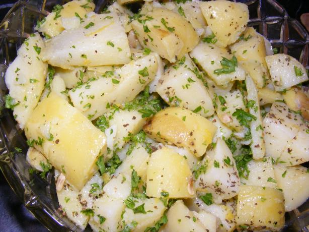 Salata Pataton - Greek Potato Salad. Photo by Sara 76