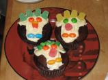 Easy Mummy Cupcakes. Photo by Nado2003