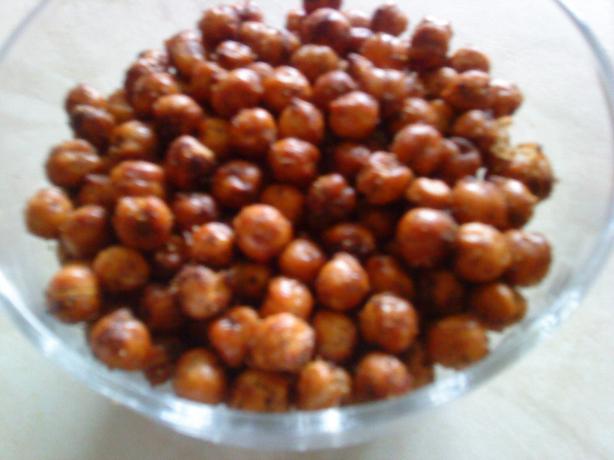Roasted Garbanzo Beans/Chickpeas. Photo by WicklewoodWench