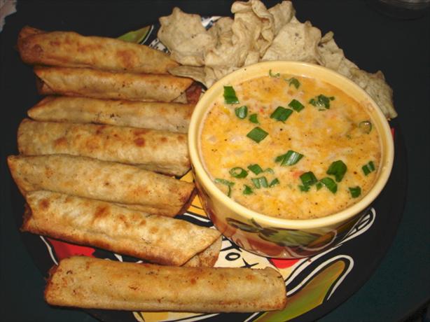 Bean & Cheese Taquitos w/ Guacamole. Photo by Linajjac
