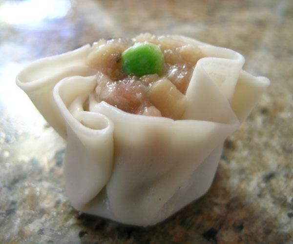 Yokohama Style Shumai Dumpling. Photo by Rinshinomori