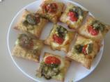 Super Easy Appetizer - Tomato and Pesto Crostini