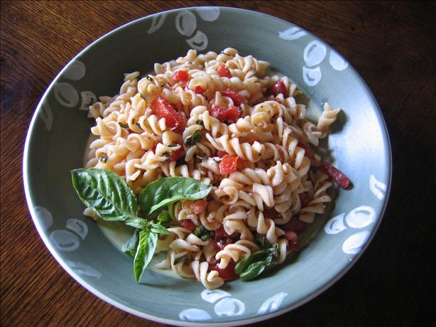 Tomato-Basil Pasta Salad. Photo by Velouria