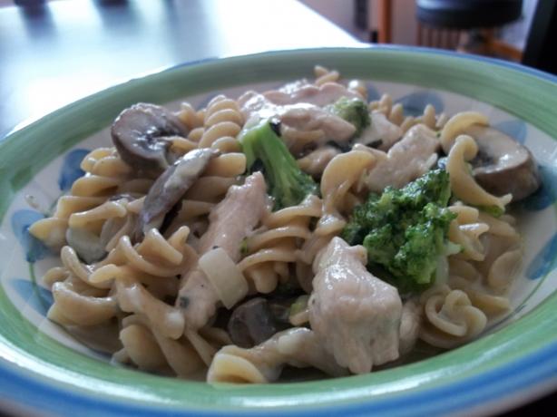 Farfalle with Chicken, Asparagus and Blue Cheese. Photo by rpgaymer