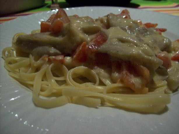 Pasta With Oyster Mushrooms. Photo by Jostlori