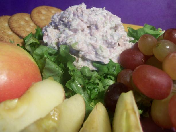 Tuna Salad Meal (Lite-Bleu). Photo by Sharon123