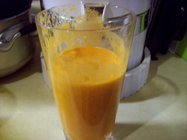 Carrot, Peach And Fresh Thyme Smoothie Raw Food)