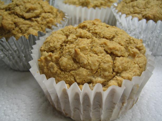 Oat Bran Apple Pie Muffins (Everything-Free, Low-Cal and Vegan!). Photo by brokenburner