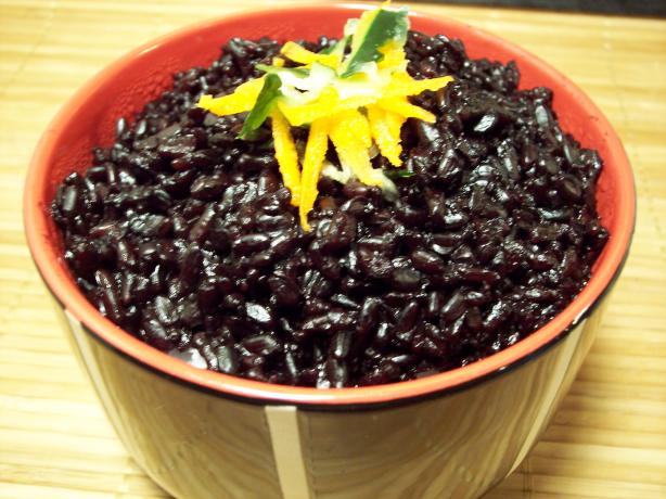 Chinese Black Rice or Forbidden Rice. Photo by "Ratalouille"