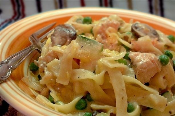 Salmon Fettuccini. Photo by VickyJ