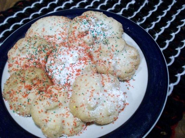 Almond Meltaways. Photo by 2Bleu