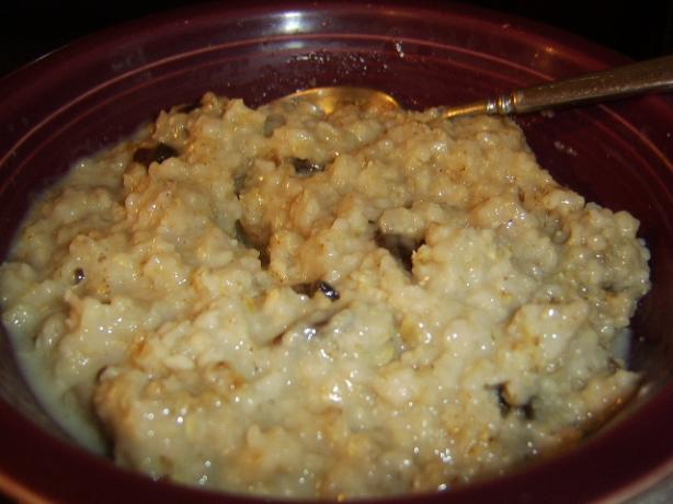 5-Minute Oatmeal- Raisin Cookie Treat. Photo by LifeIsGood