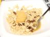 5-Minute Oatmeal- Raisin Cookie Treat
