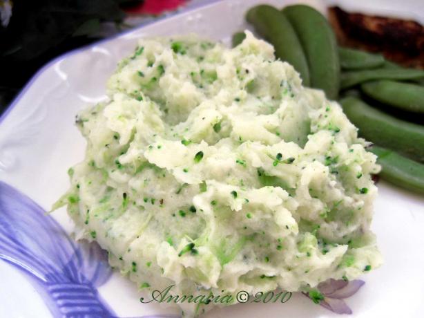 Broccoli Smashed Potatoes. Photo by Annacia