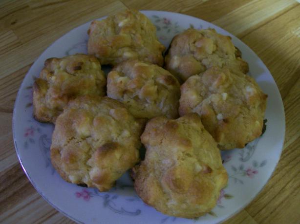 White Chocolate/Coconut/Macadamia Cookies. Photo by luvcook'n