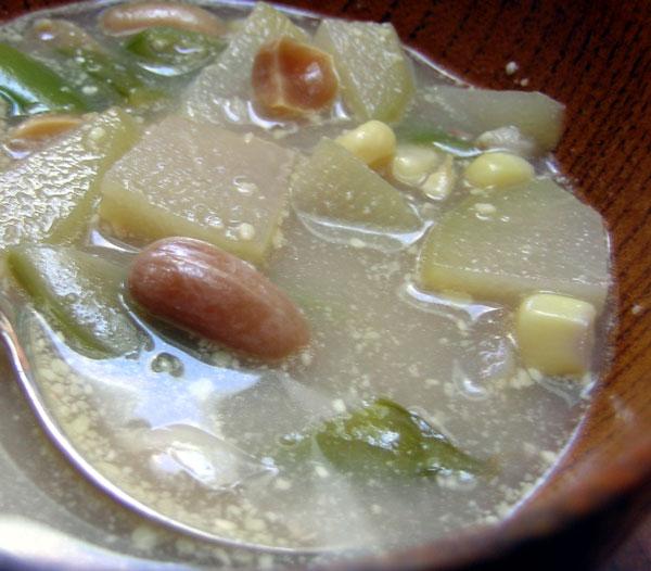 Indonesian Vegetable Sour Soup (Sayur Asam). Photo by Rinshinomori