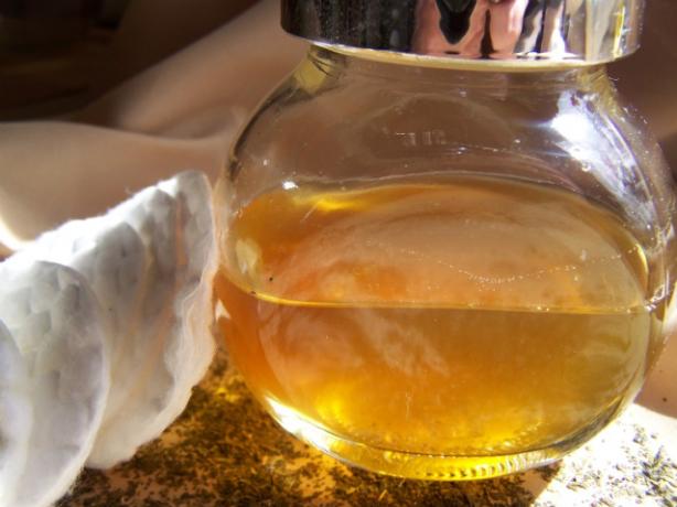 Green & Camomile Tea Skin Soother. Photo by wicked cook 46