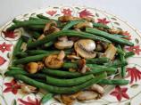 Green Beans With Sauteed Shallots, Mushrooms and Garlic