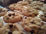 Classic Nestle Toll House Cookies. Photo by JOY1998