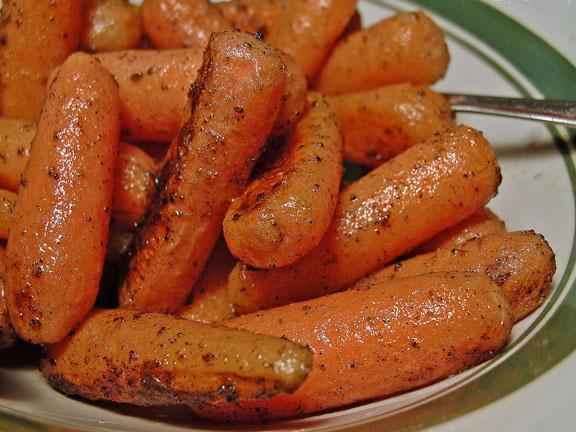 Roasted Carrots With Cardamom Butter. Photo by justcallmetoni
