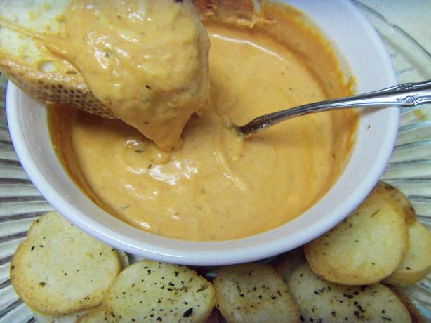 Cheesy Pizza Dip. Photo by alligirl