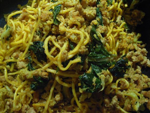Pork Stir-Fry With Spinach. Photo by katew