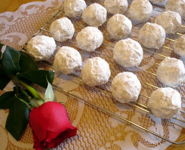 Pecan Puffs. Photo by icynorth