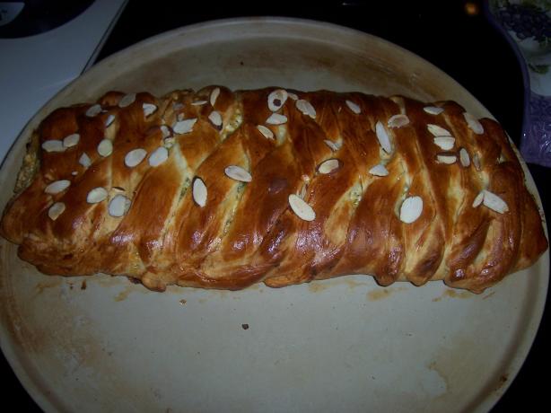 Pampered Chef Chicken and Broccoli Braid. Photo by Alesha Ann