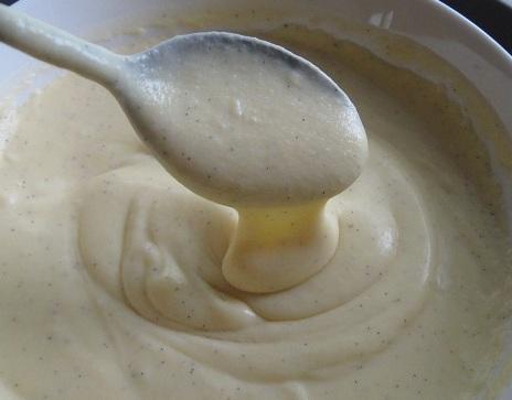 Vanilla Custard Sauce. Photo by stormylee