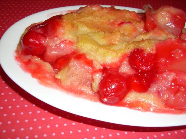 Honeybee Gluten-Free Dump Cake. Photo by Chef*Lee