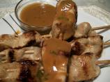 Chicken Skewers With Spicy Peanut Sauce