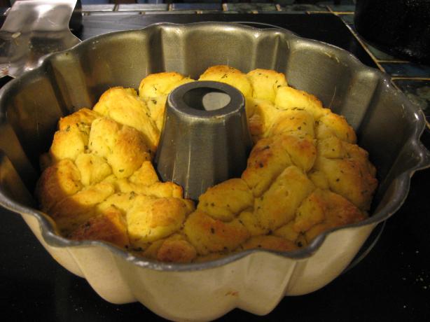 The Realtor's Small Sized Garlic Pull Apart Bread. Photo by breezermom