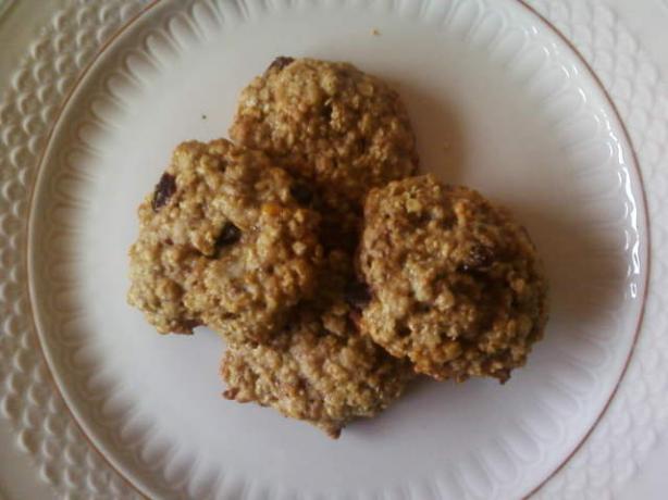 Big Fat Oatmeal Raisin Cookies. Photo by littlemafia