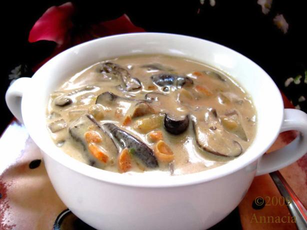You-Won't-Believe-How-Quick-You-Can-Make-This Mushroom Chowder. Photo by Annacia