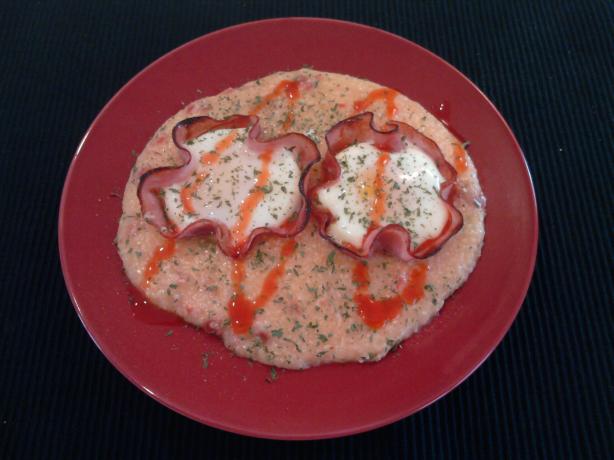 Pretty Grits and Eggs. Photo by Newly-Wed