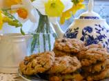 Irish Oatmeal Cookies With Raisins and Walnuts